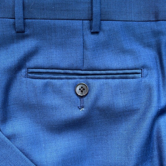 Suitsupply Napoli Suit in Sharkskin Blue VBC Wool (40L, 32” Waist / 32” Inseam) - Picture 9 of 10